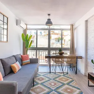 https://luminoso-apartamento-recien-reformado.hotelsinnerja.org